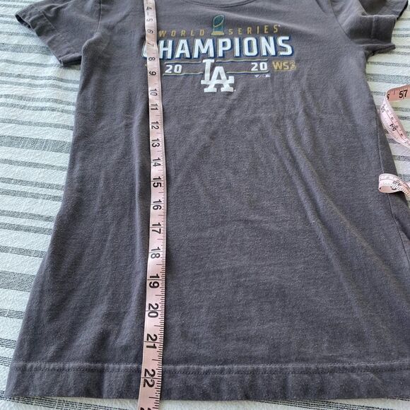 LA Dodgers 2020 World Series T-shirt XL Girls - Picture 9 of 12